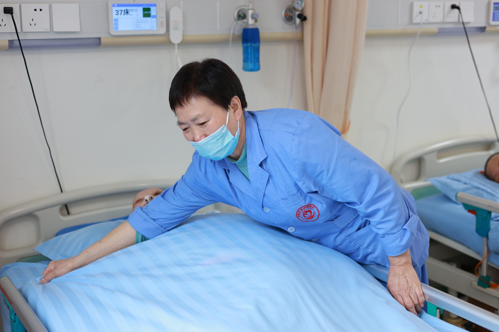 居家上门护理需求增长，专业照护走进家庭